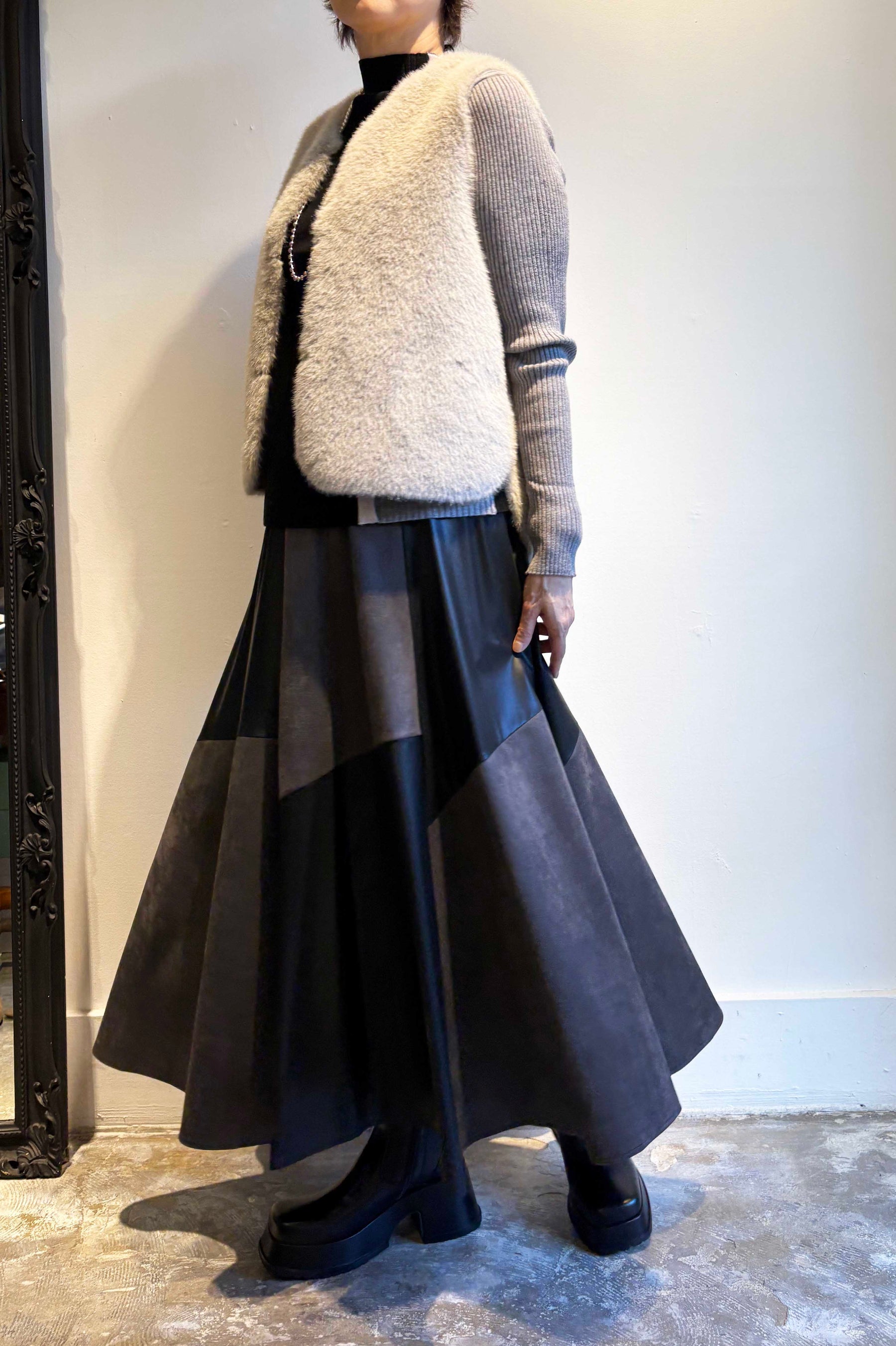エコレザー＆スウェードハギスカート