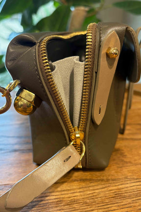 POSHY レザーショルダーBAG