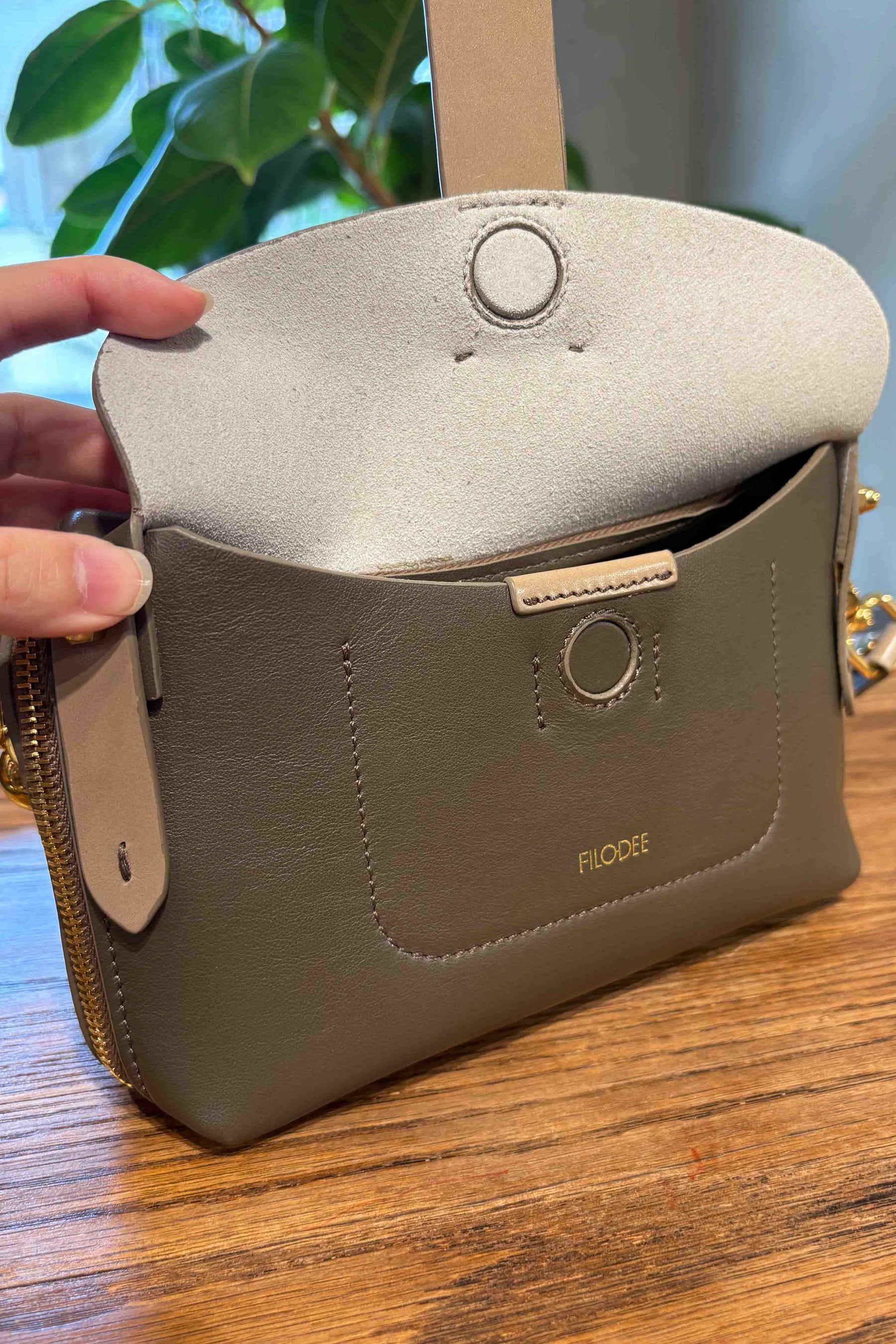 POSHY レザーショルダーBAG
