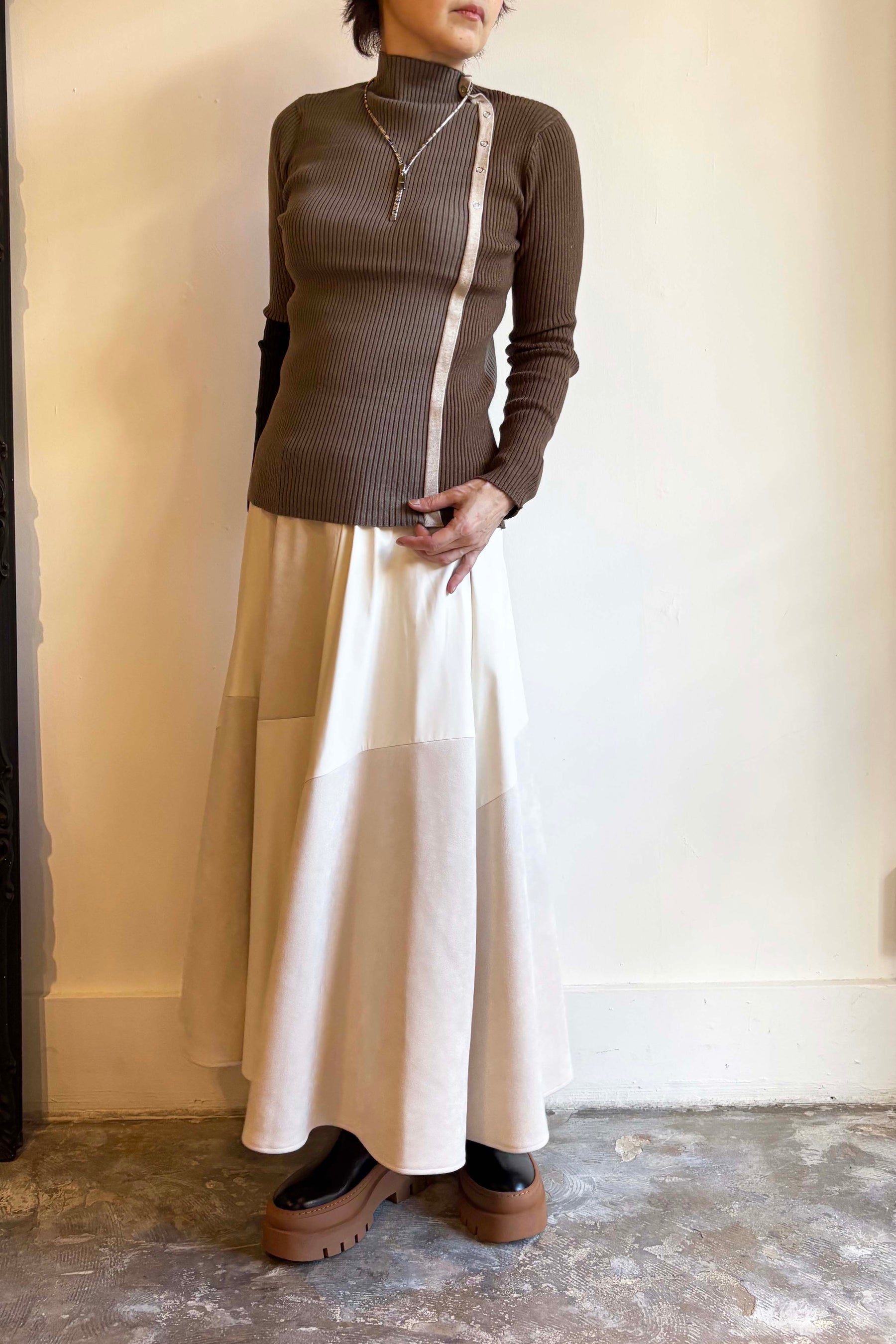 エコレザー＆スウェードハギスカート