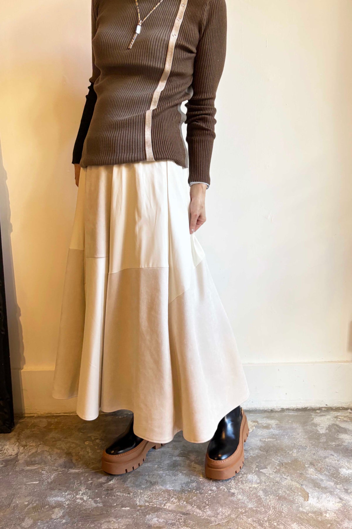 エコレザー＆スウェードハギスカート