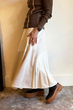 エコレザー＆スウェードハギスカート