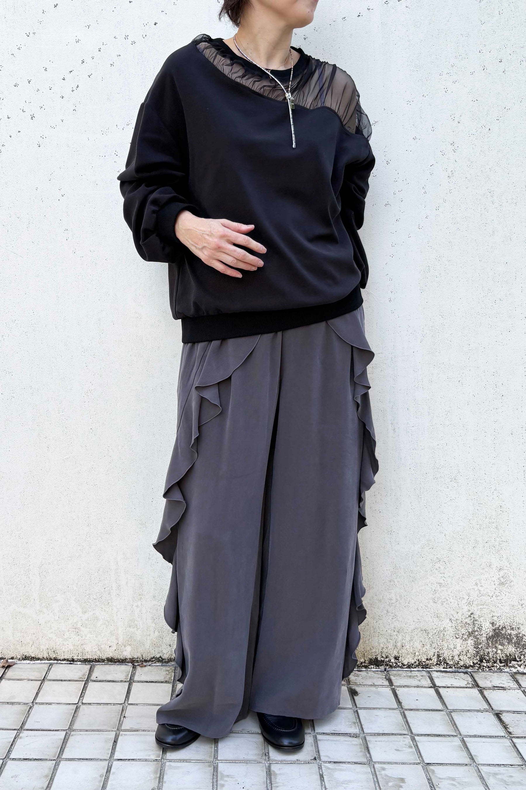 デコルテシアートップス