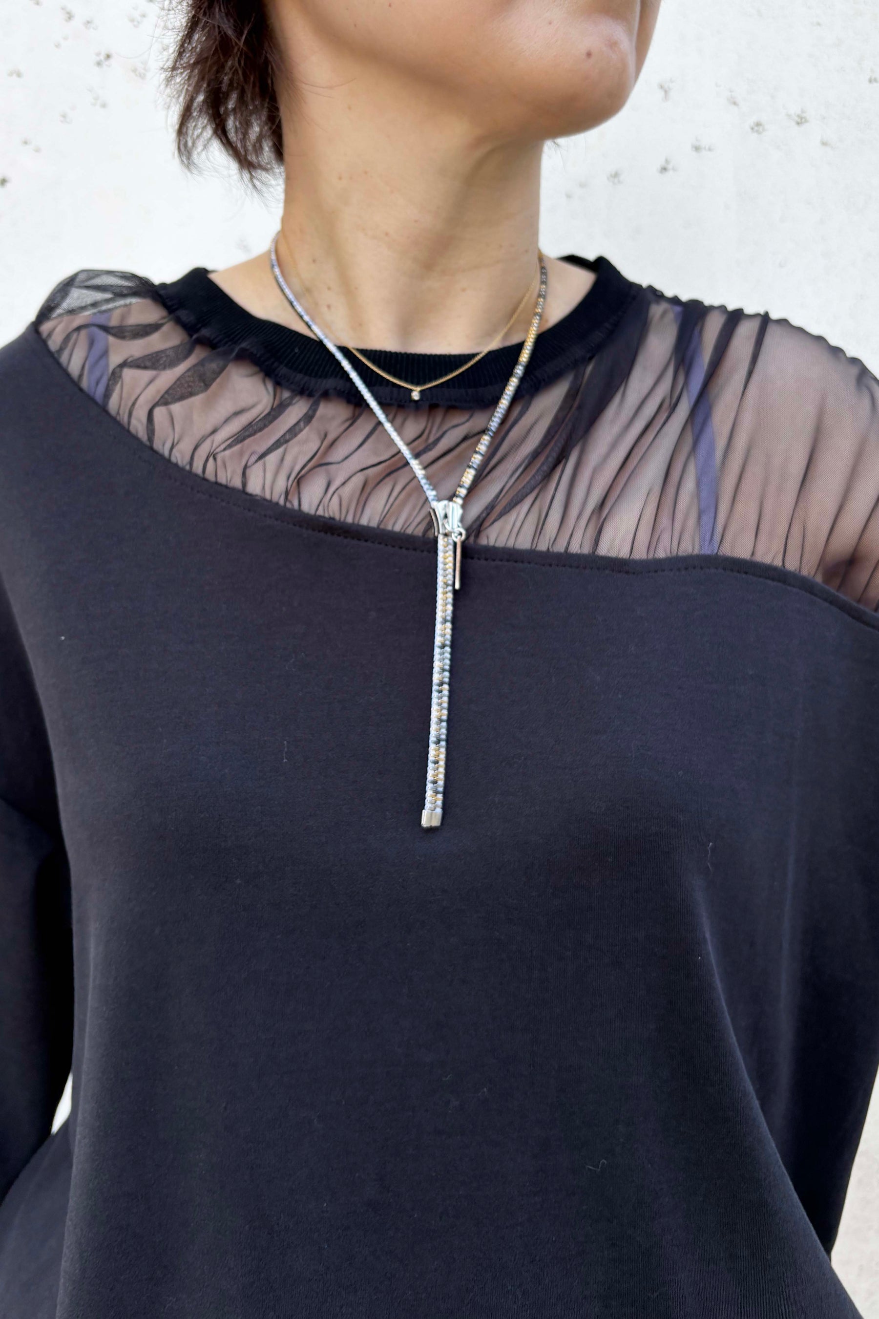 デコルテシアートップス