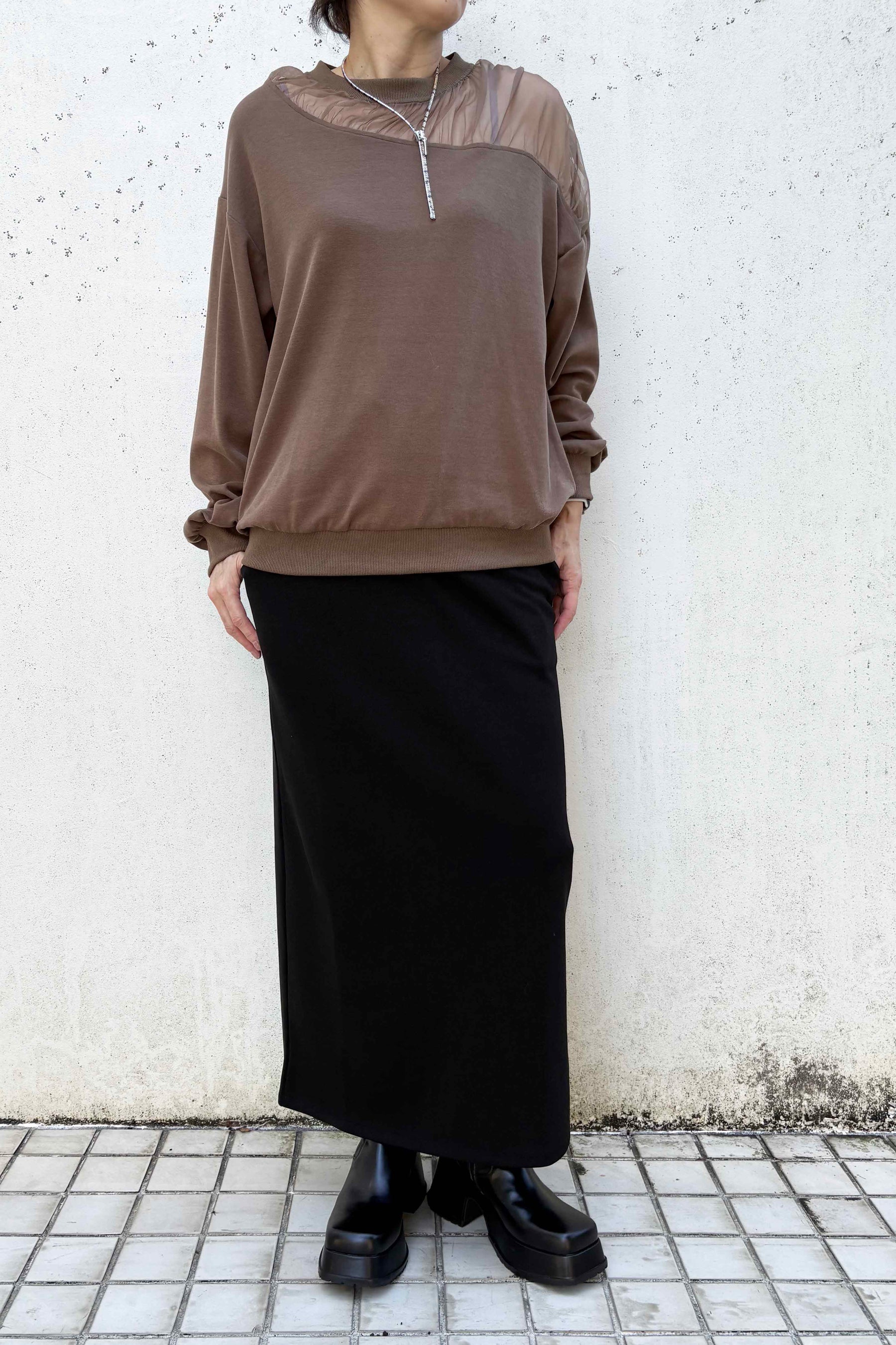 デコルテシアートップス