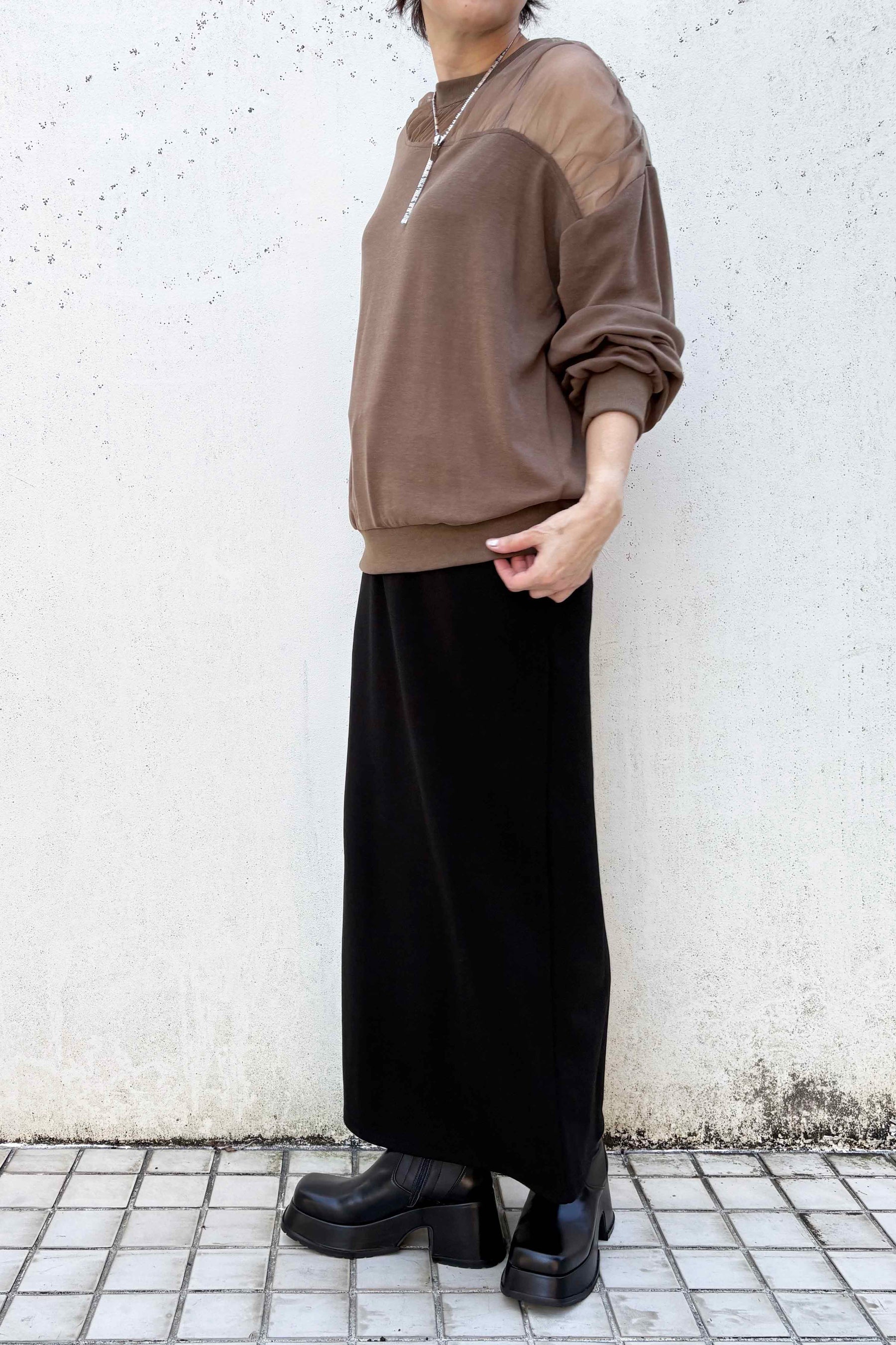 デコルテシアートップス