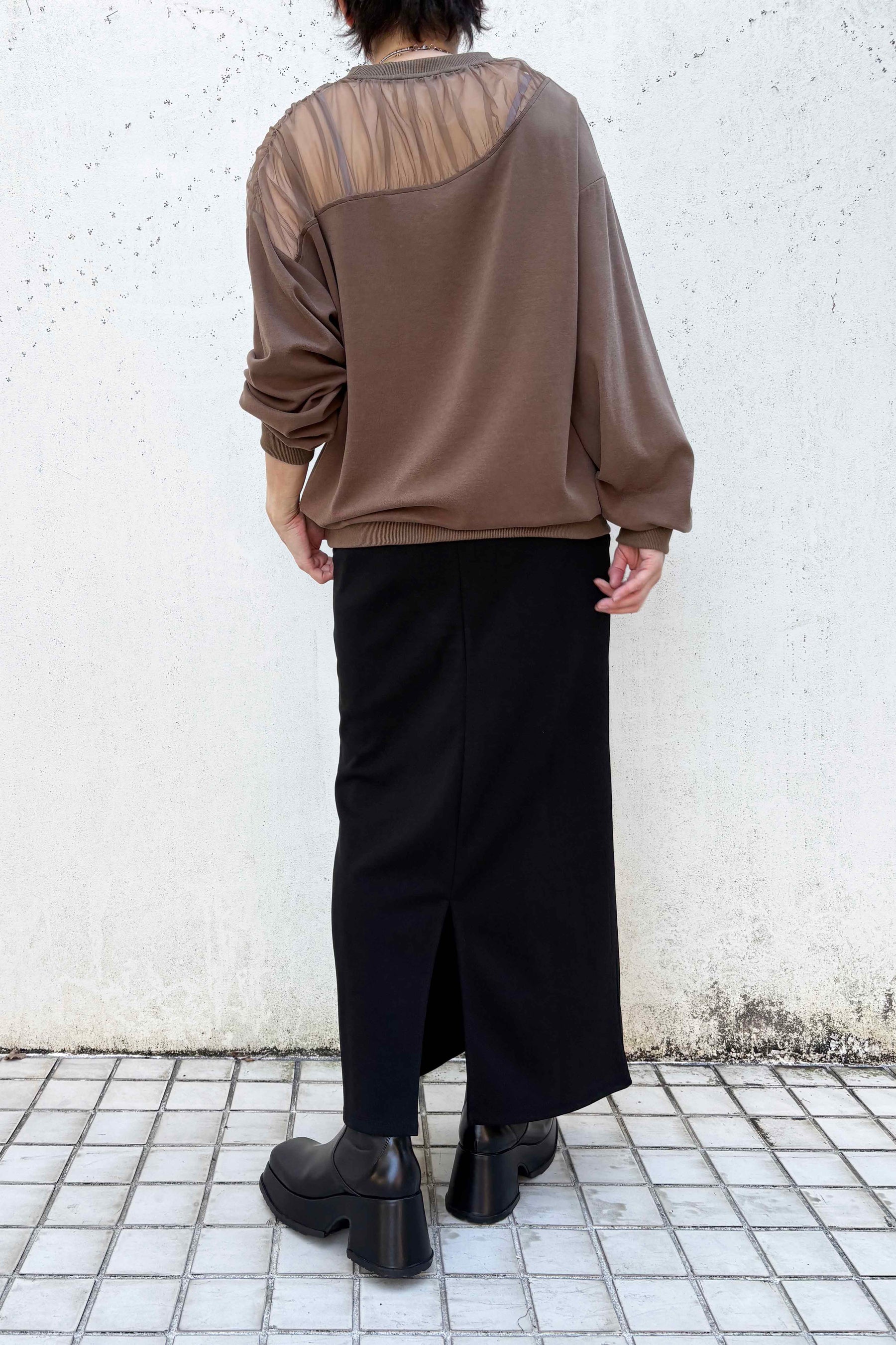 デコルテシアートップス