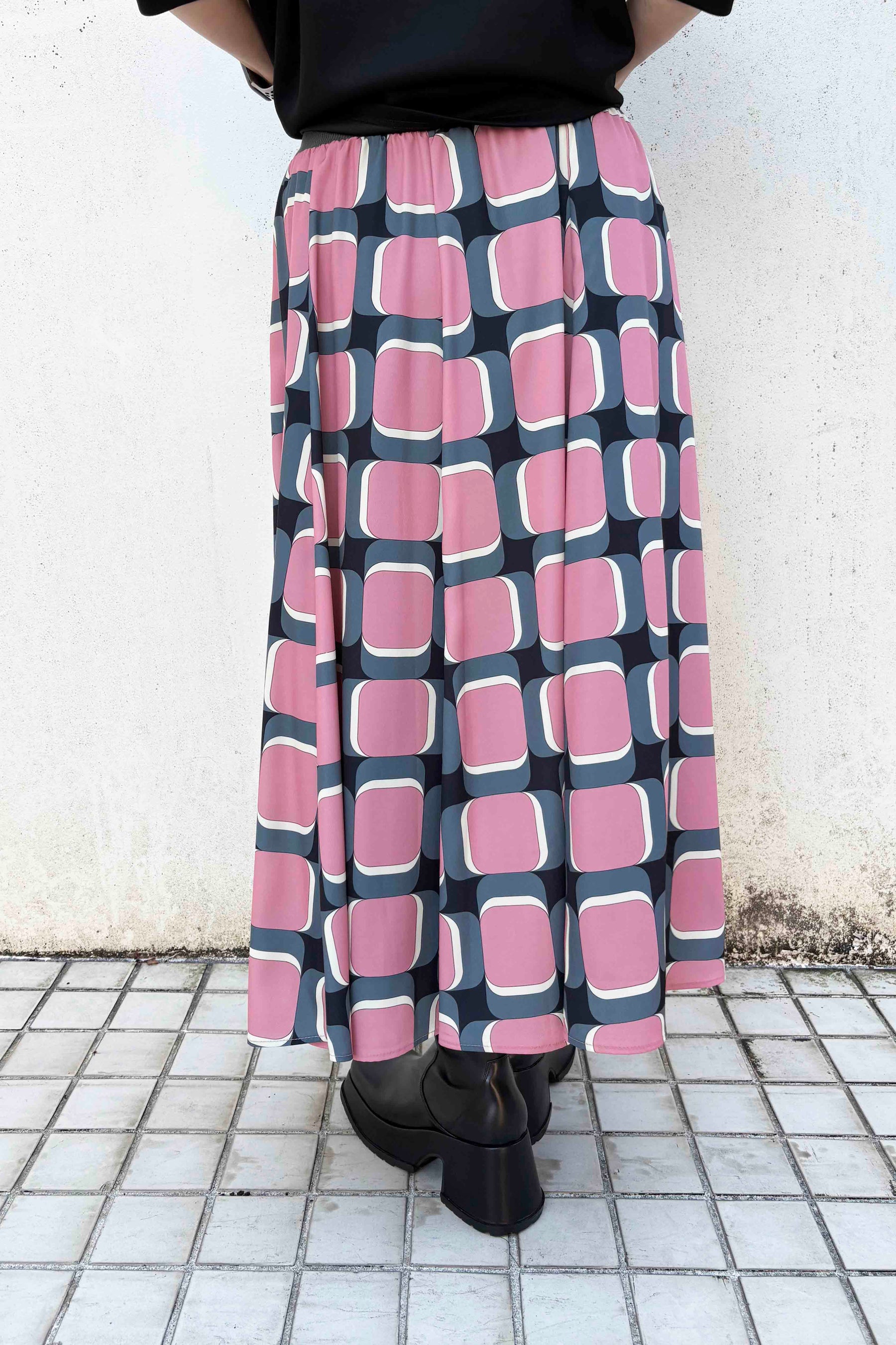 レトロ幾何学柄プリントスカート