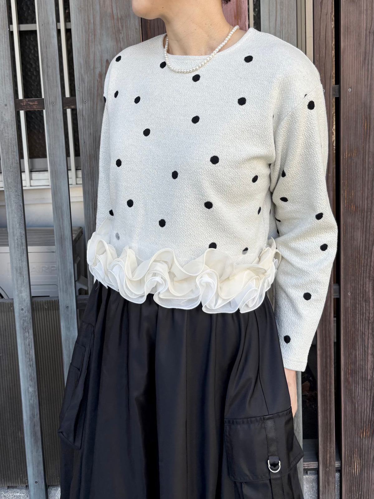 ふくれドットジャガード裾フリルTOPS