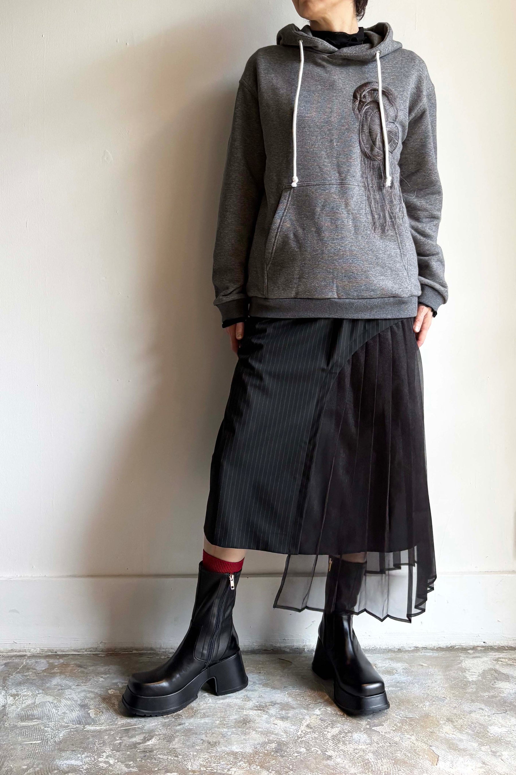 タイムエンブロイダリーパーカー