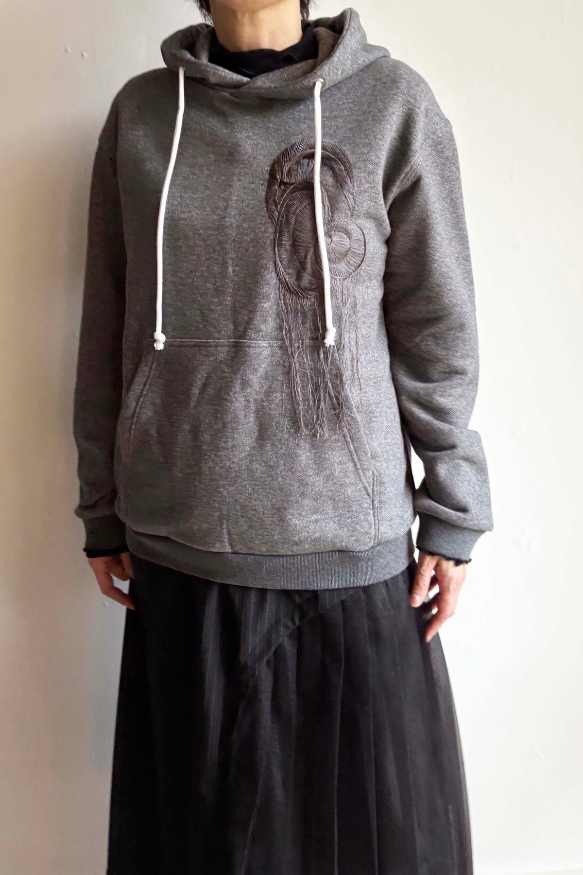 タイムエンブロイダリーパーカー