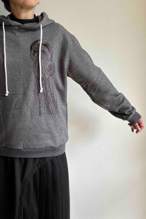 タイムエンブロイダリーパーカー