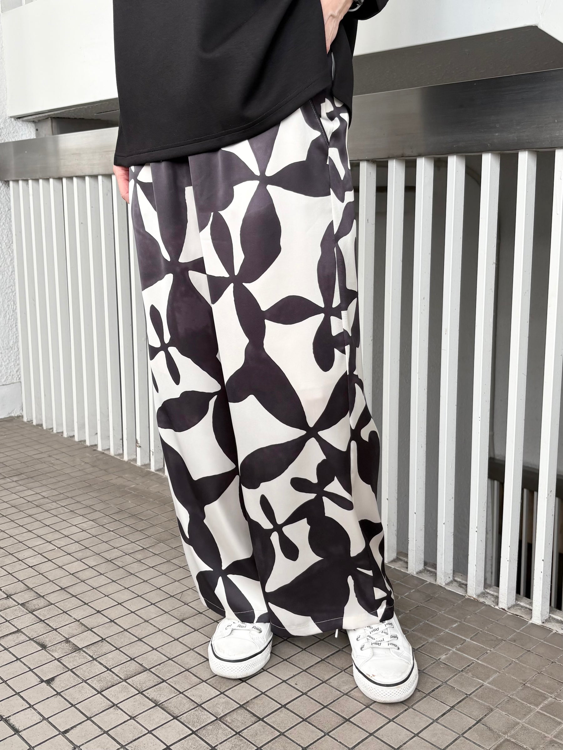 アートプリントワイドパンツ