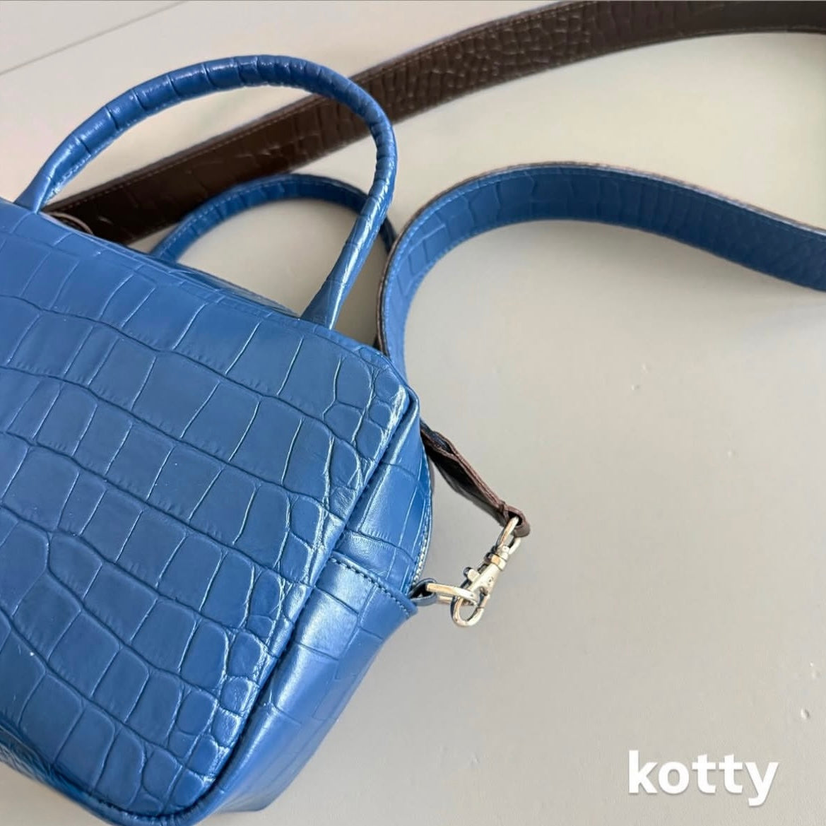 【期間限定】 kotty 2wayショルダーバッグ クロコ型押しレザー