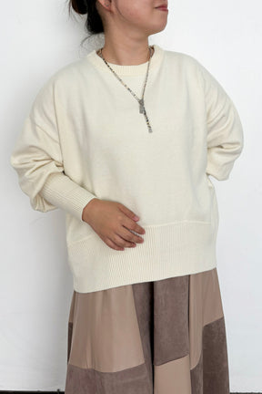 バックスリットニットプルオーバー