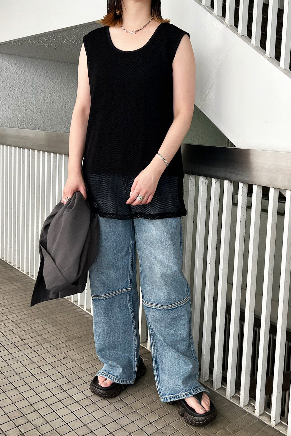 CHIGNON(シニヨン)メッシュレイヤープルオーバー 8652-243kk　ブラック