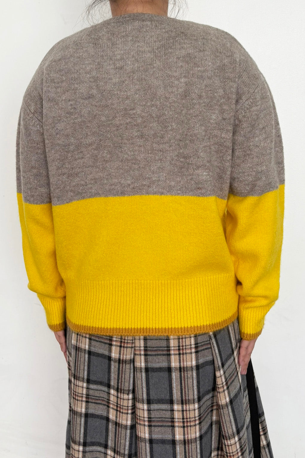 配色エアリーニット