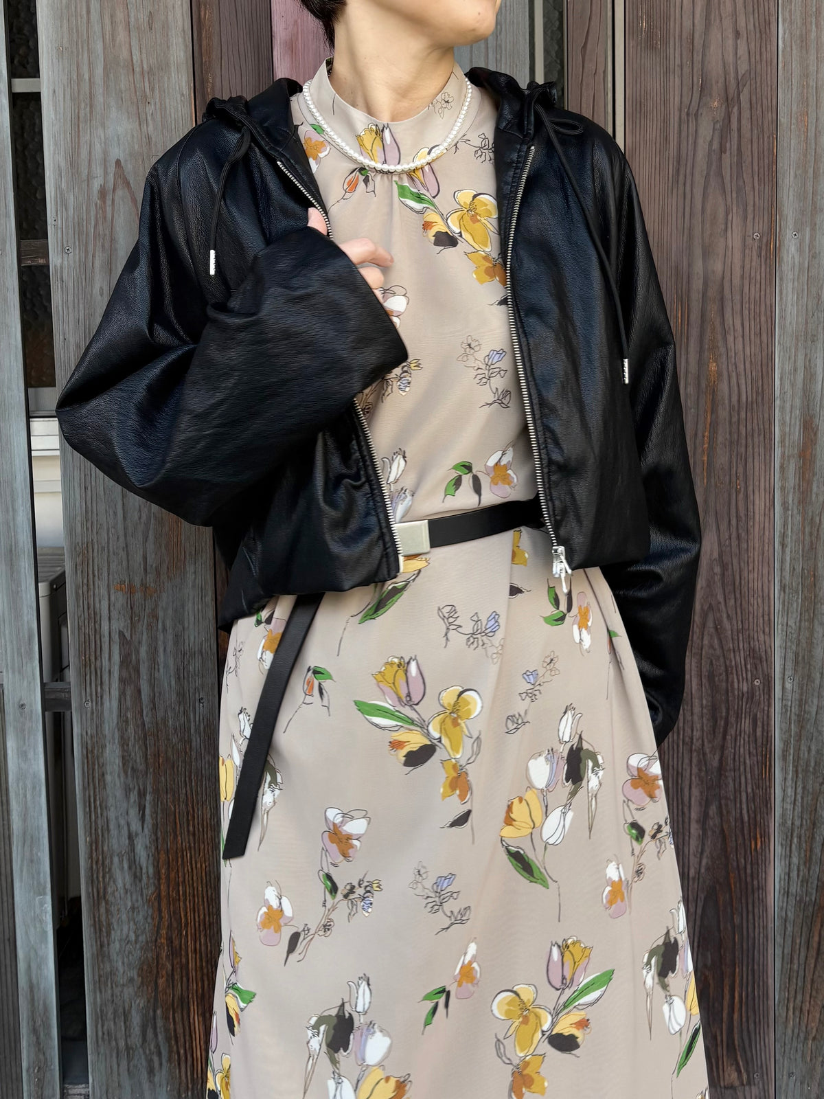 エコレザーショートフーディー