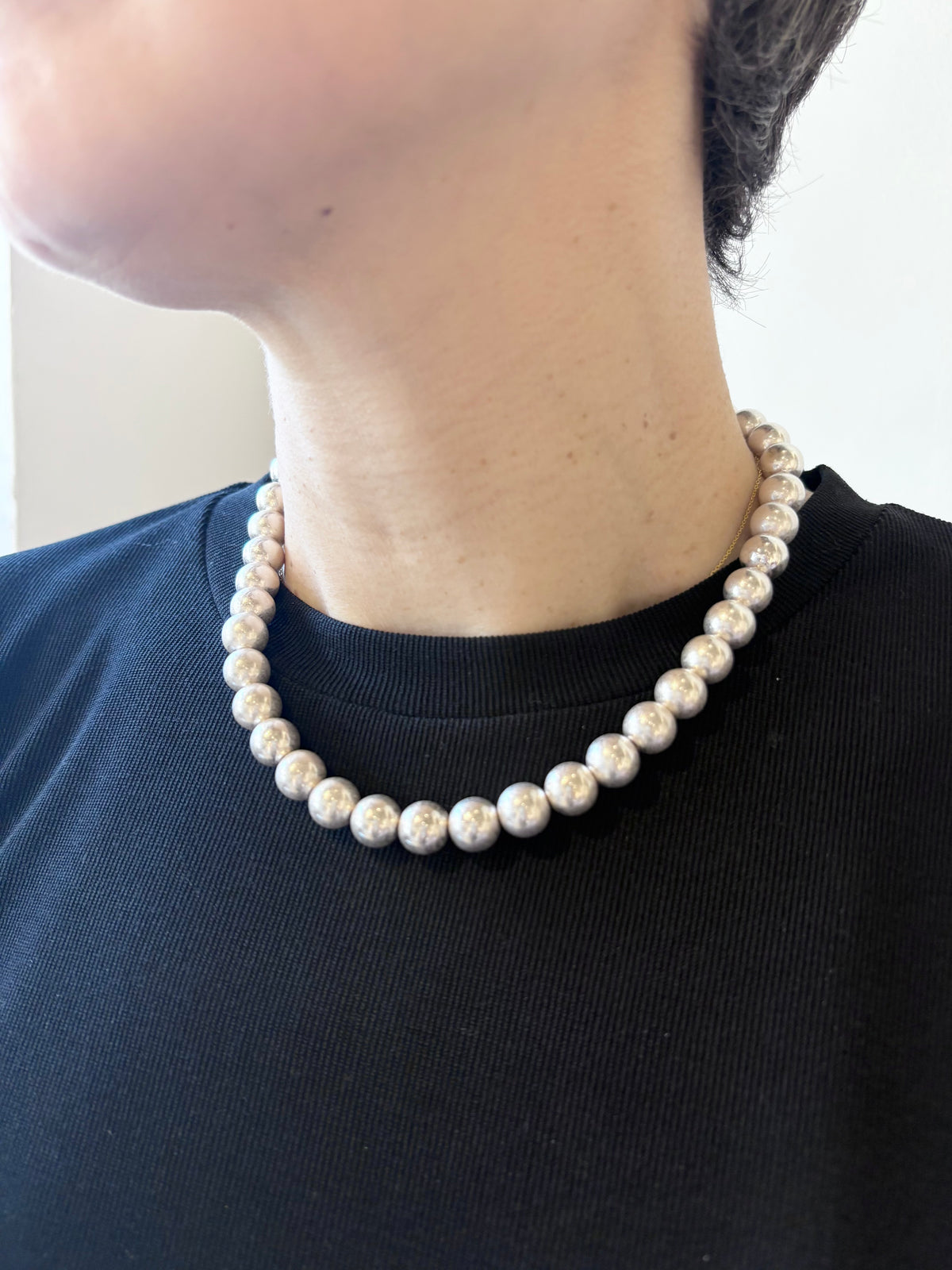 メタルボールネックレス