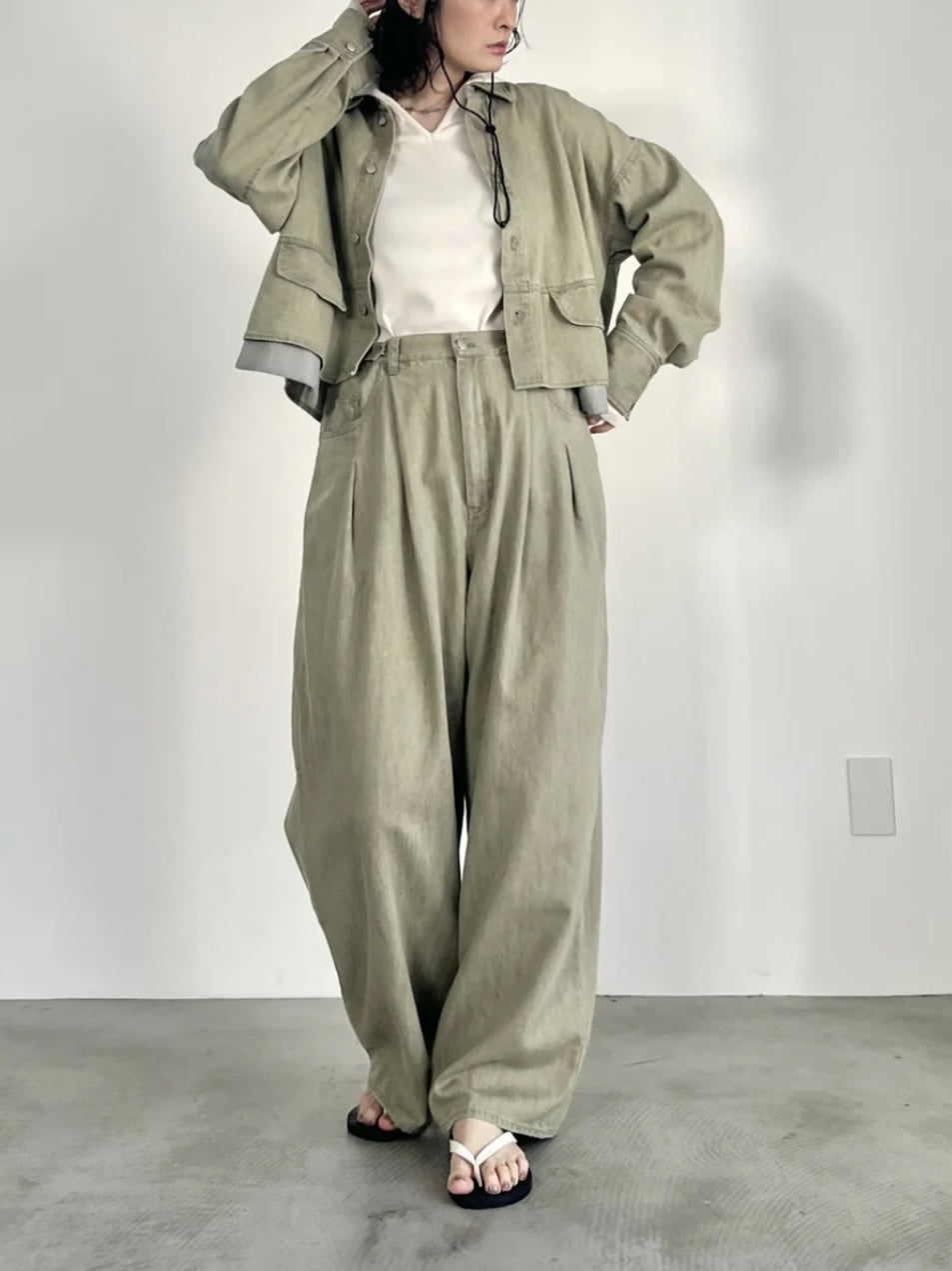 2タックボリュームパンツ