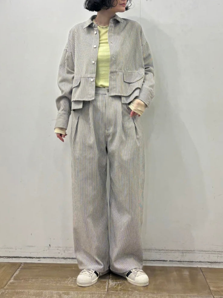 ポケットデザインクロップドシャツ