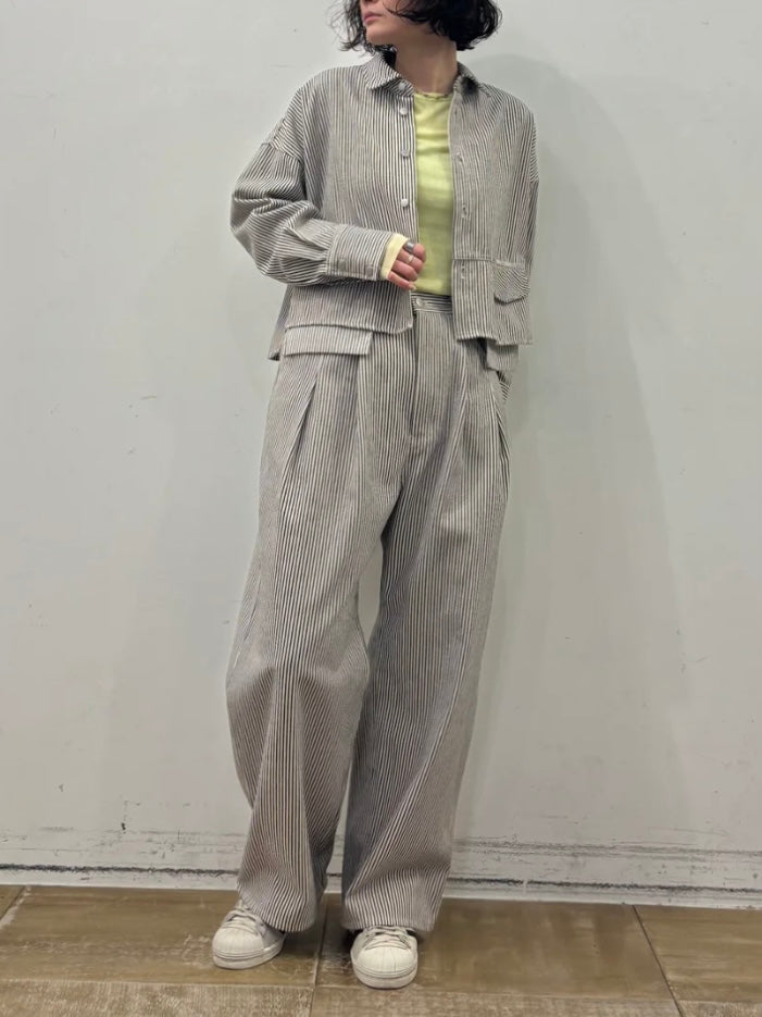 ポケットデザインクロップドシャツ