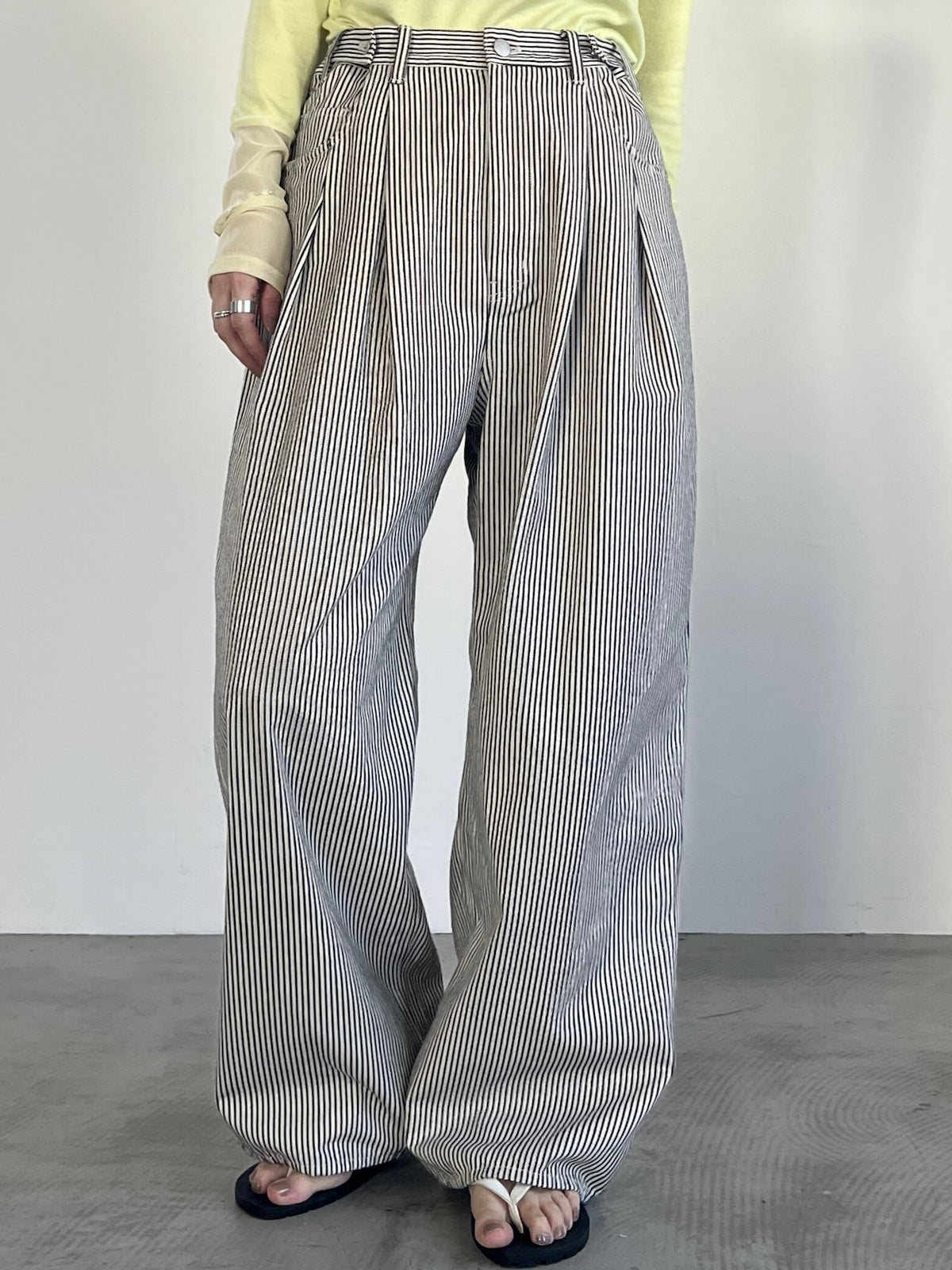 2タックボリュームパンツ