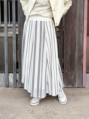 ラッセルストライプスカート