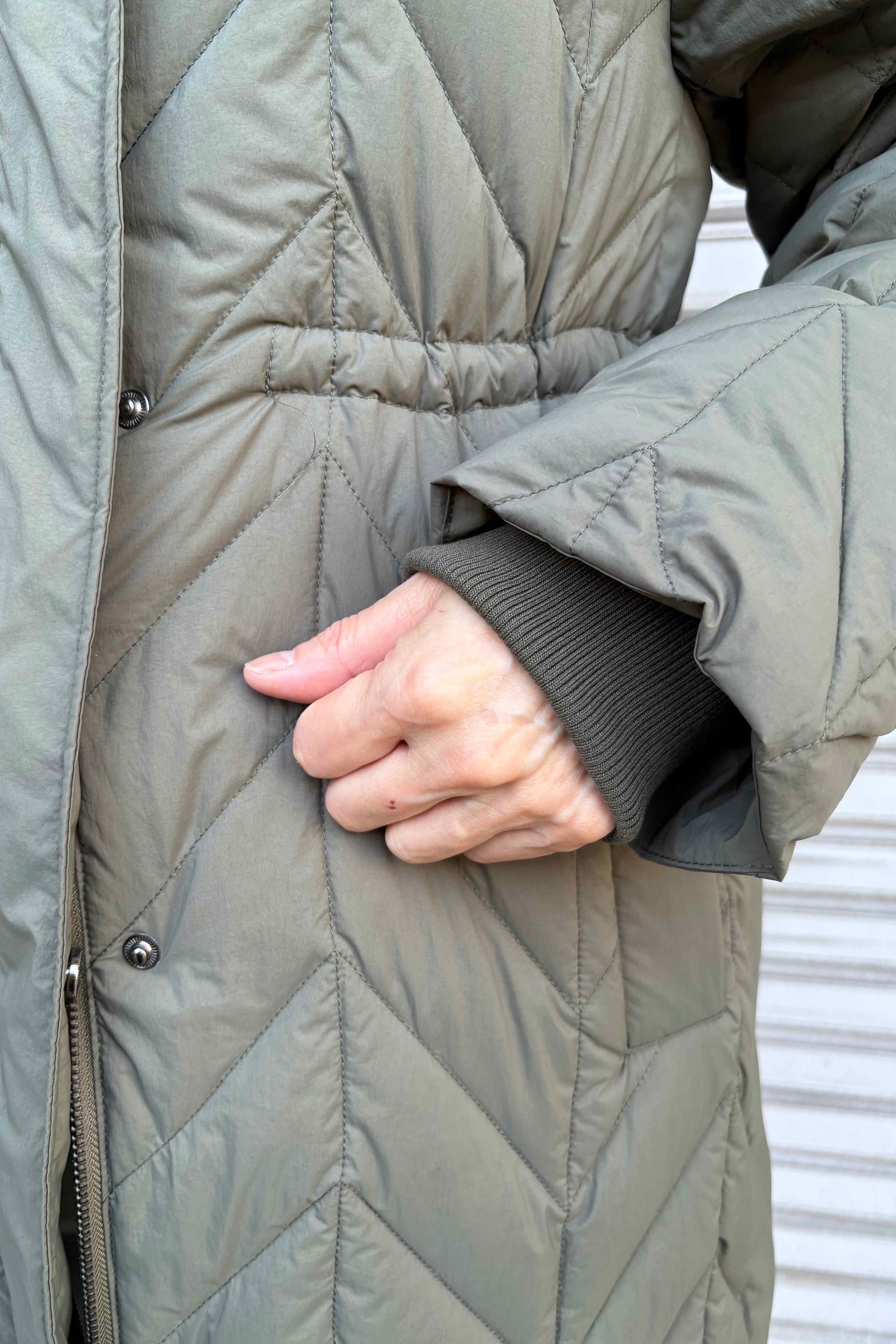 キルティングダウンコート