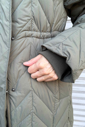 キルティングダウンコート