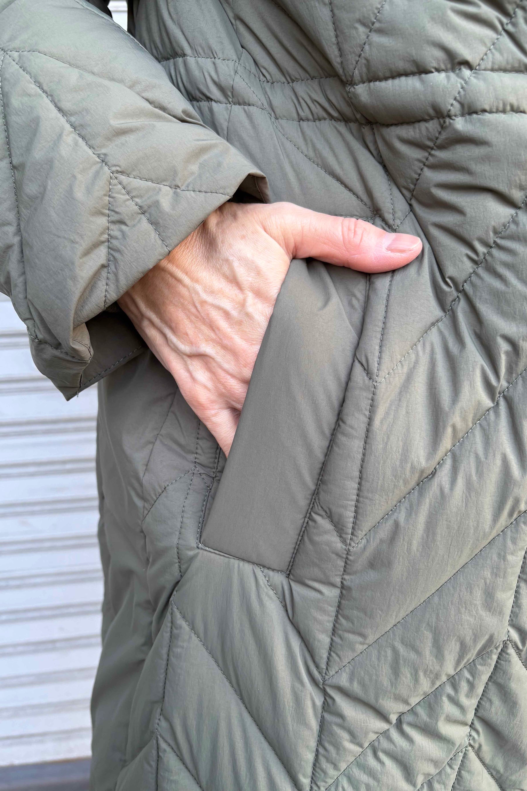 キルティングダウンコート