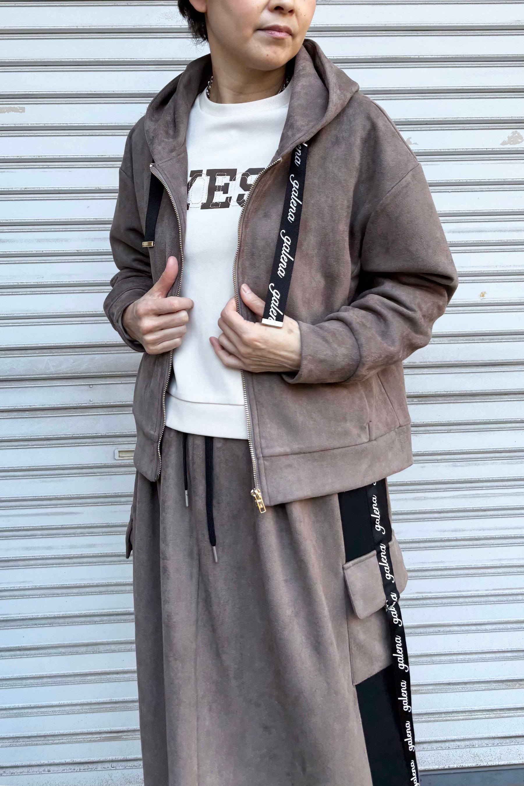 バックフレアスエードパーカー