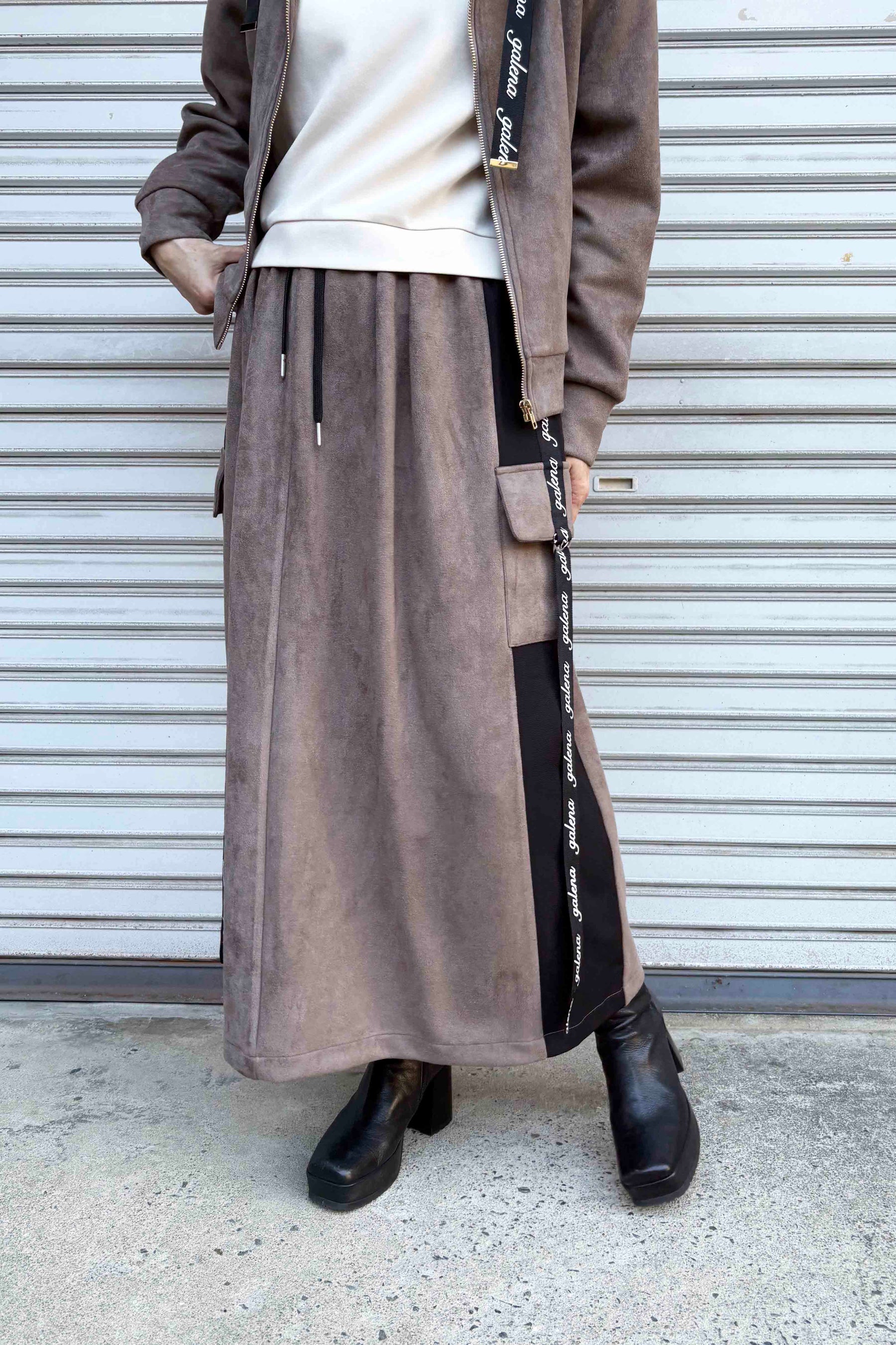 フェイクスエードカーゴスカート