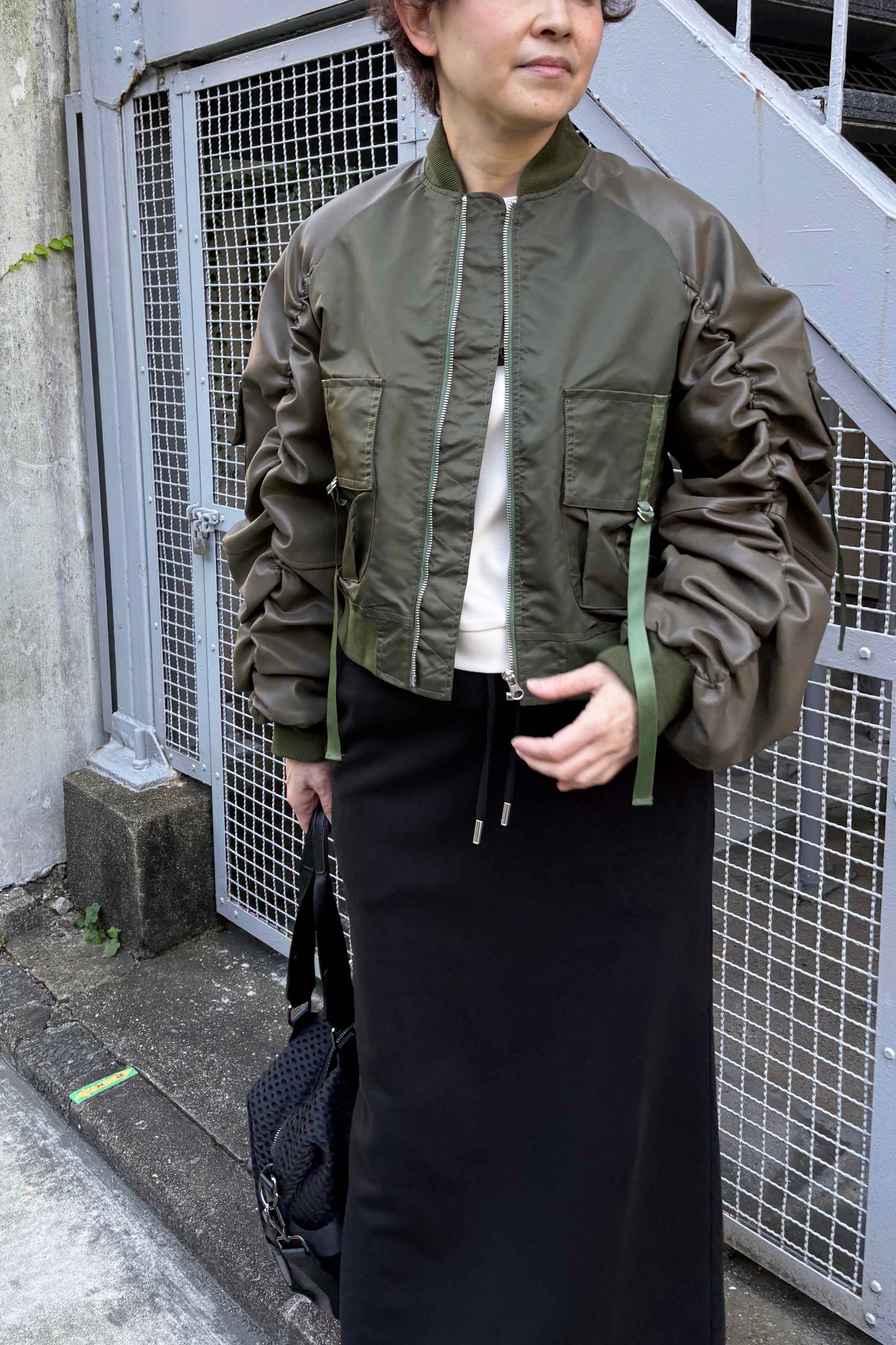 ボンバーフライトジャケット