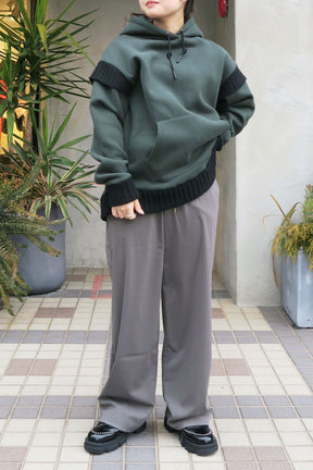 trois (トロア) ハイテンションストレートセミワイドパンツ T246-87020　グレー