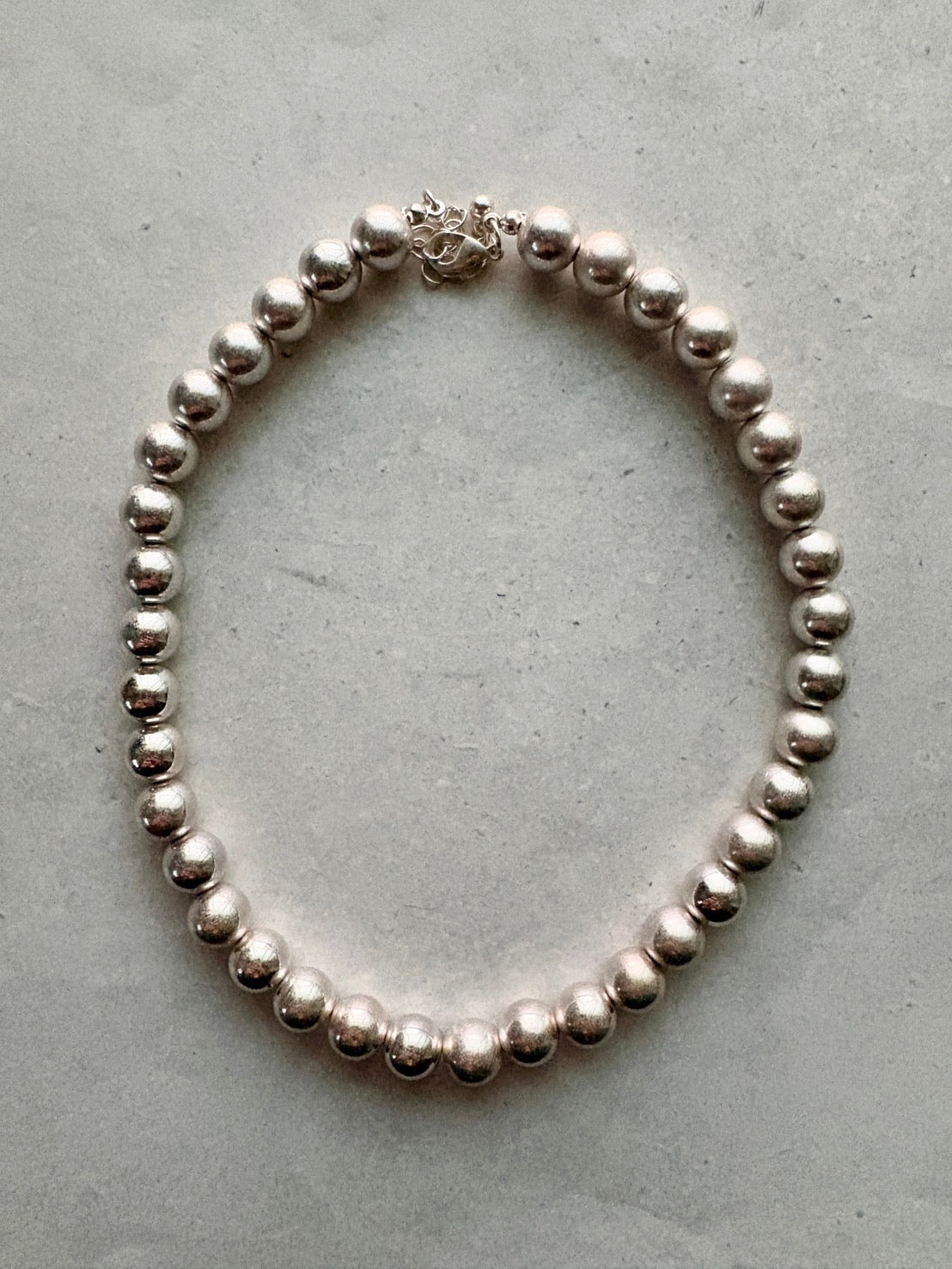 メタルボールネックレス