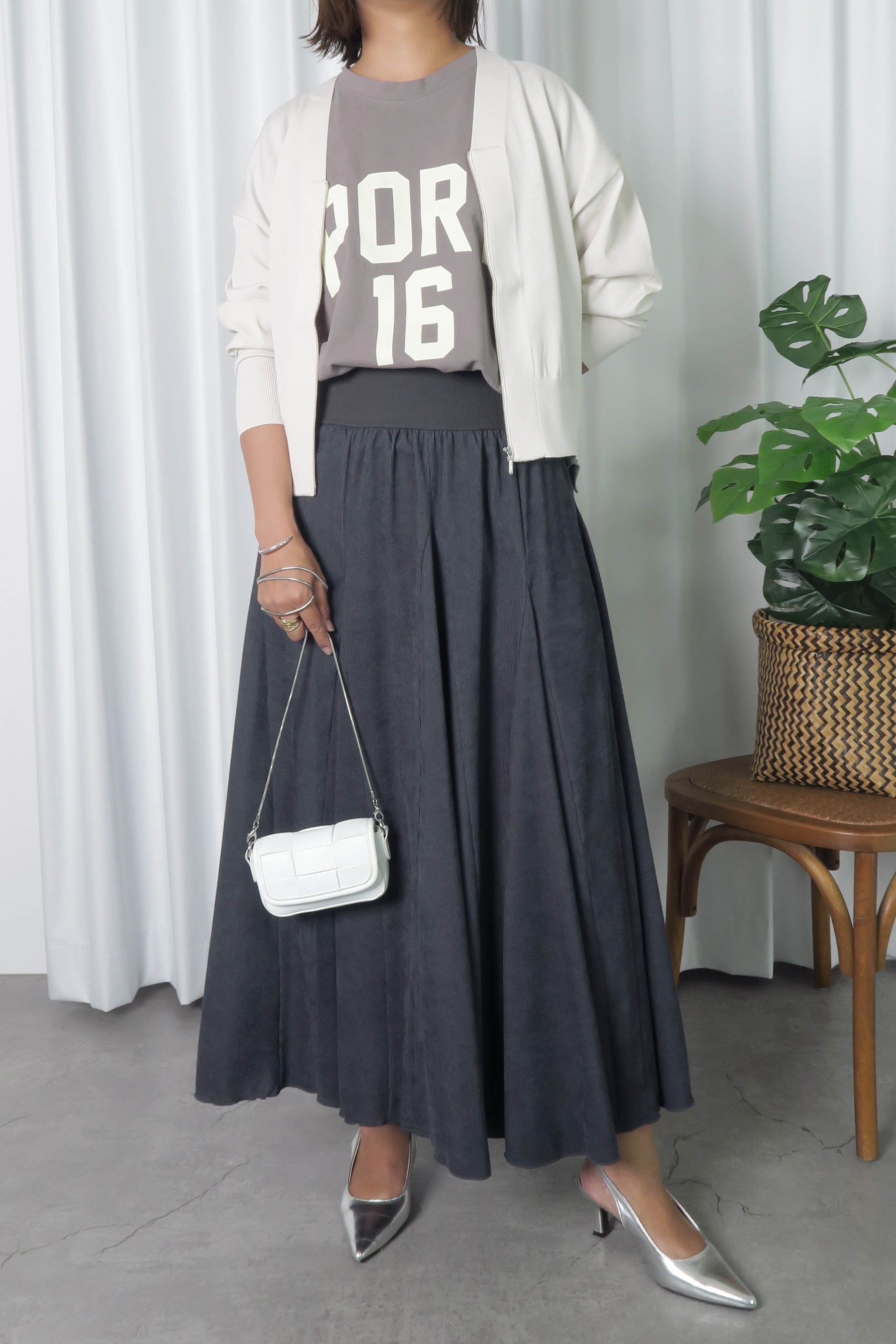 細コーデュロイロングスカート