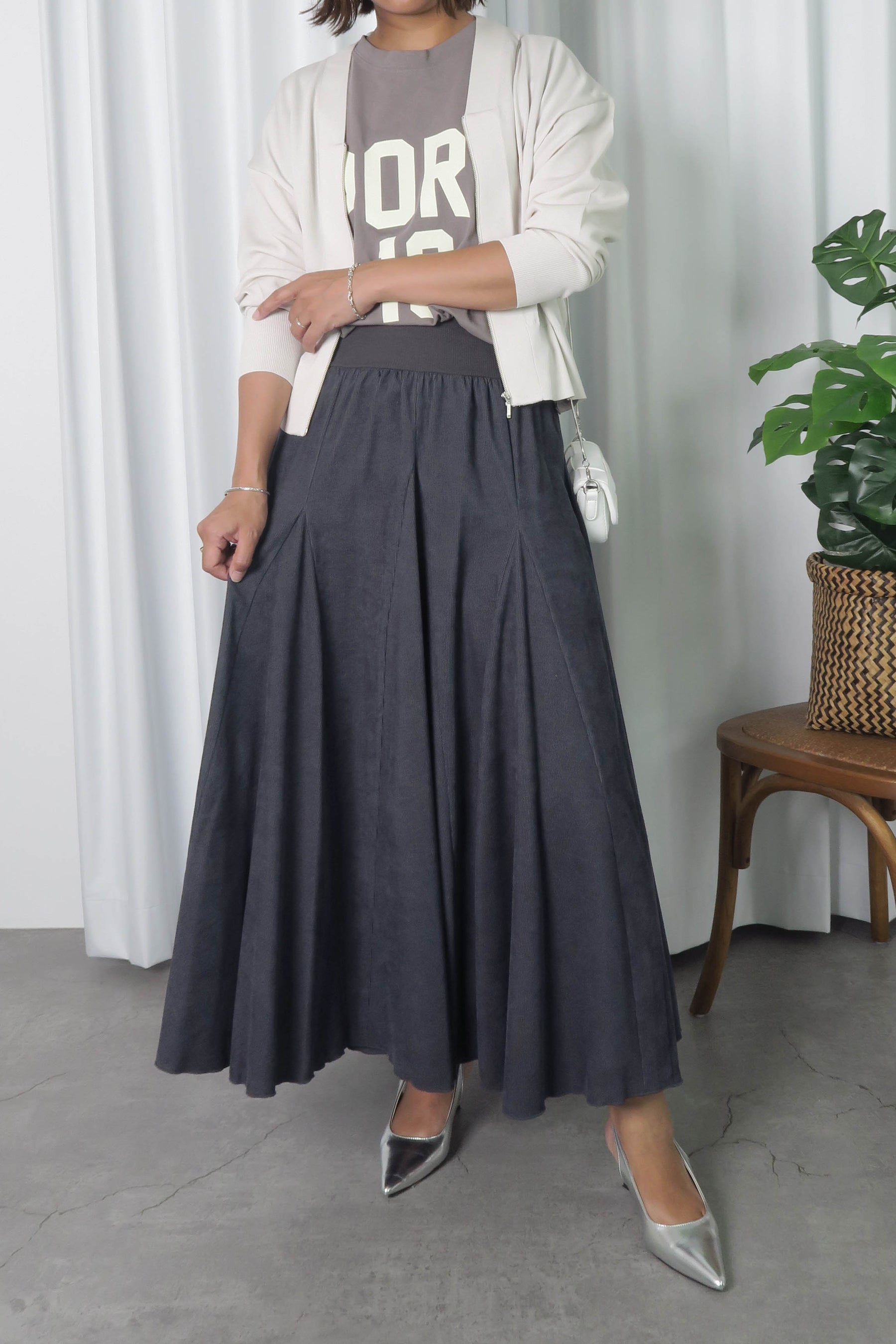 細コーデュロイロングスカート