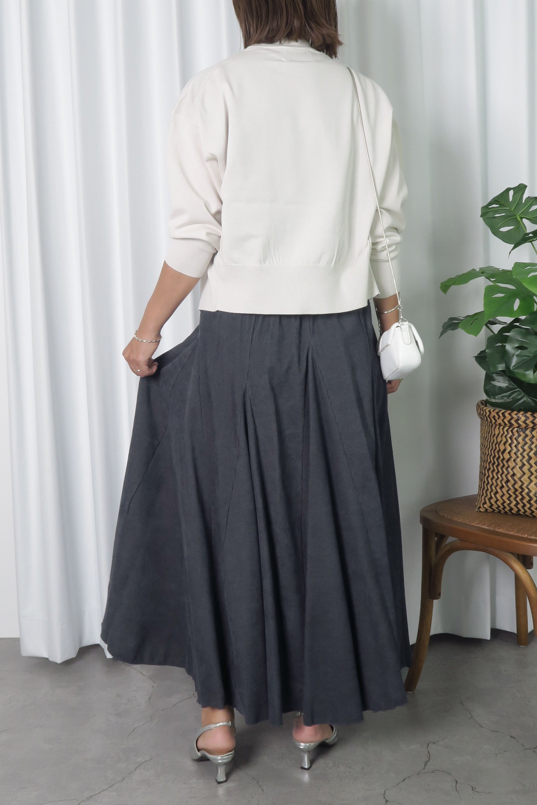 細コーデュロイロングスカート