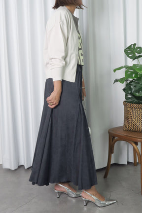 細コーデュロイロングスカート