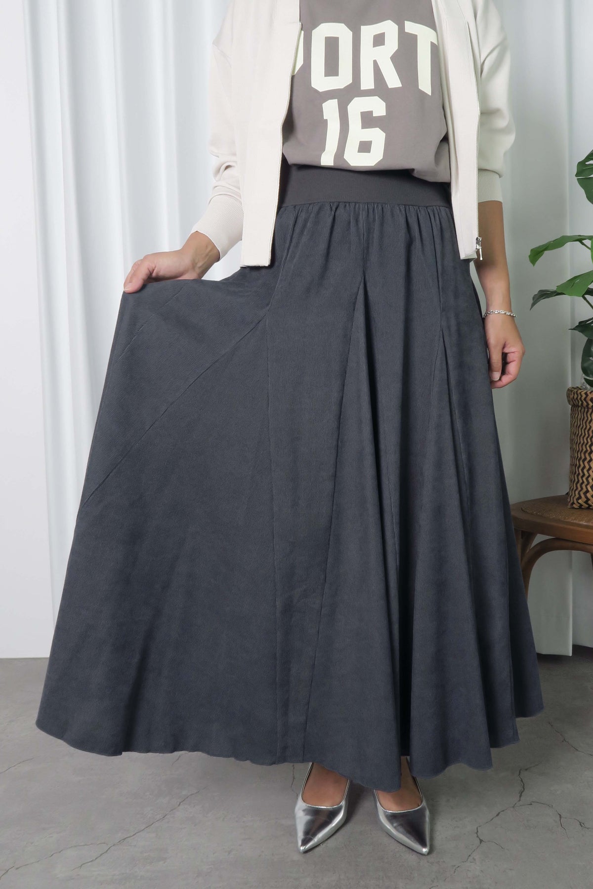 細コーデュロイロングスカート