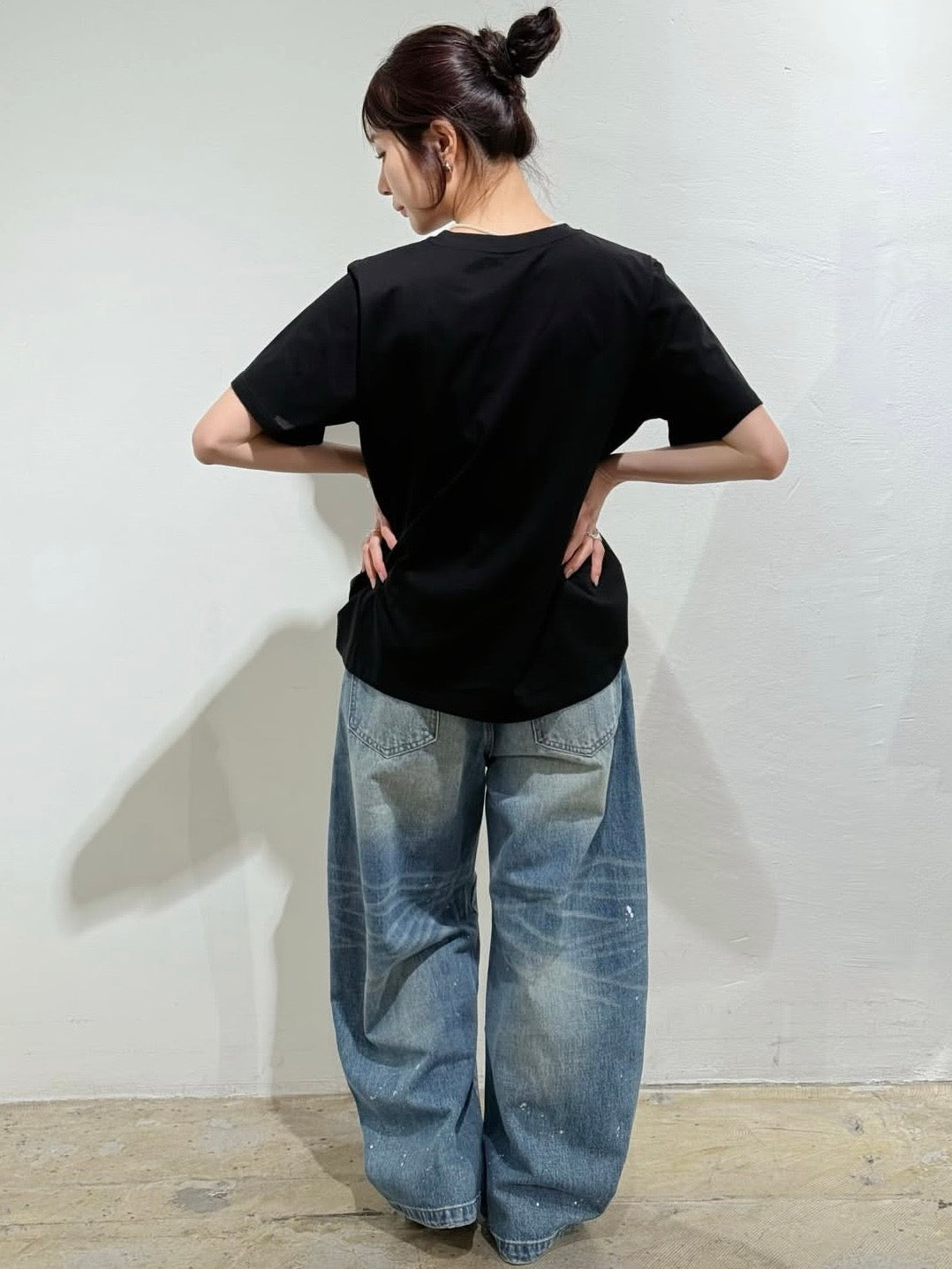 ロゴテープTシャツ