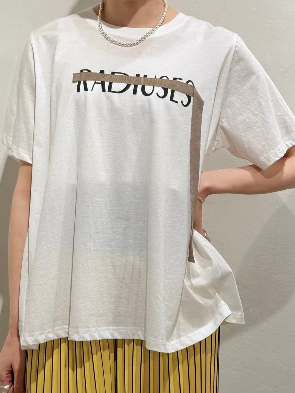 ロゴテープTシャツ