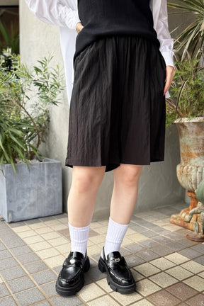 タックイージーショートパンツ