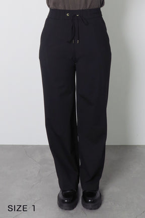 trois (トロア) ハイテンションストレートセミワイドパンツ T246-87020　ブラック