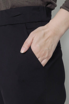 trois (トロア) ハイテンションストレートセミワイドパンツ T246-87020　ブラック