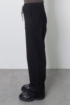 trois (トロア) ハイテンションストレートセミワイドパンツ T246-87020　ブラック