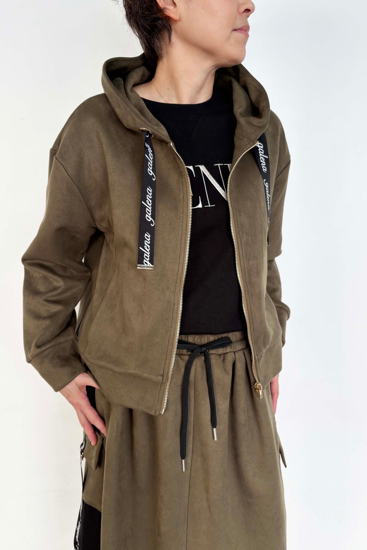 バックフレアスエードパーカー