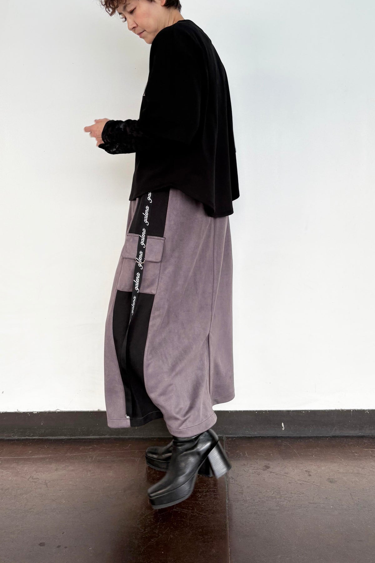 フェイクスエードカーゴスカート