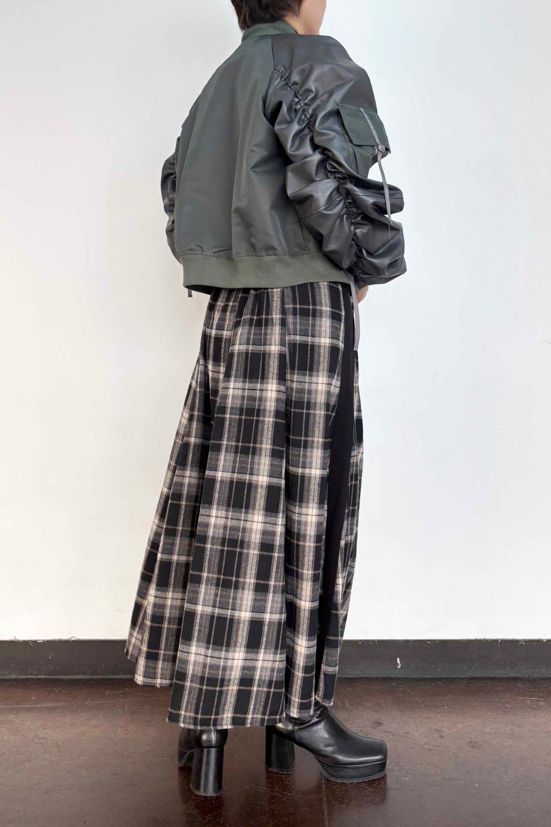 ボンバーフライトジャケット